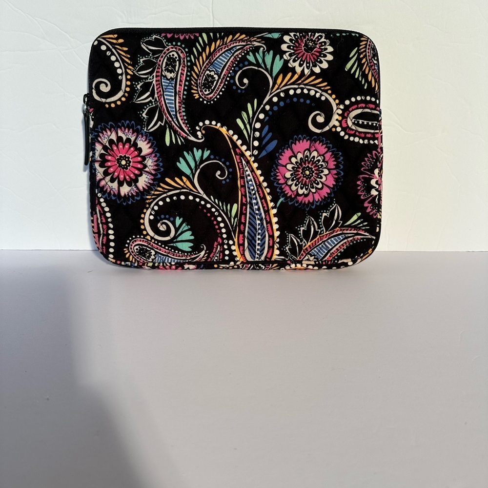 Vera Bradley Quilted Cotton Zip Laptop Tablet Sleeve Bandana‎ Swirl 10” x 8.5”